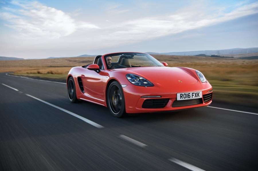  Porsche 718 Boxster S 2016 года  (UK) (фото 16 из 29)